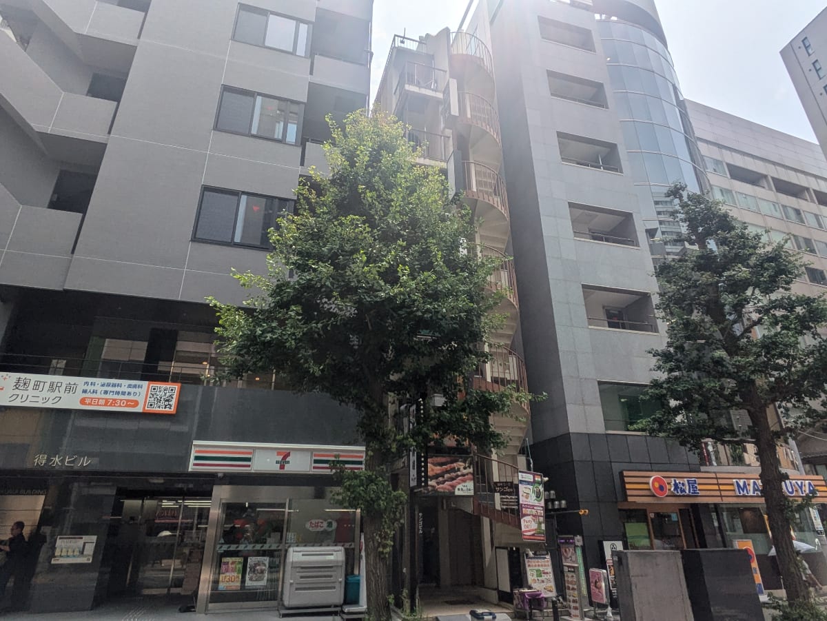 v20251003033705/fresh/building/J00100414306_5