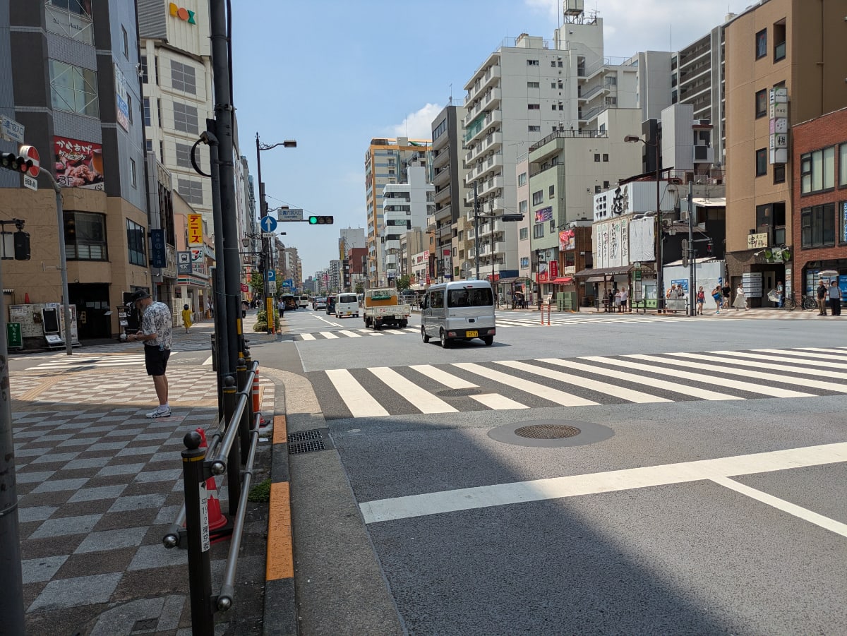 v20251003033705/fresh/building/J00100416106_2