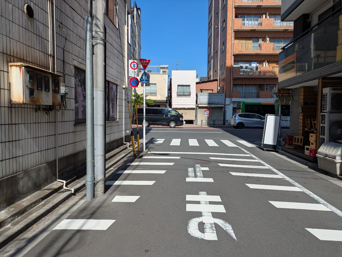 v20251003033705/fresh/building/J00100417712_19