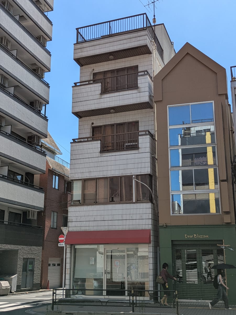 v20251003033705/fresh/building/J00100417712_5