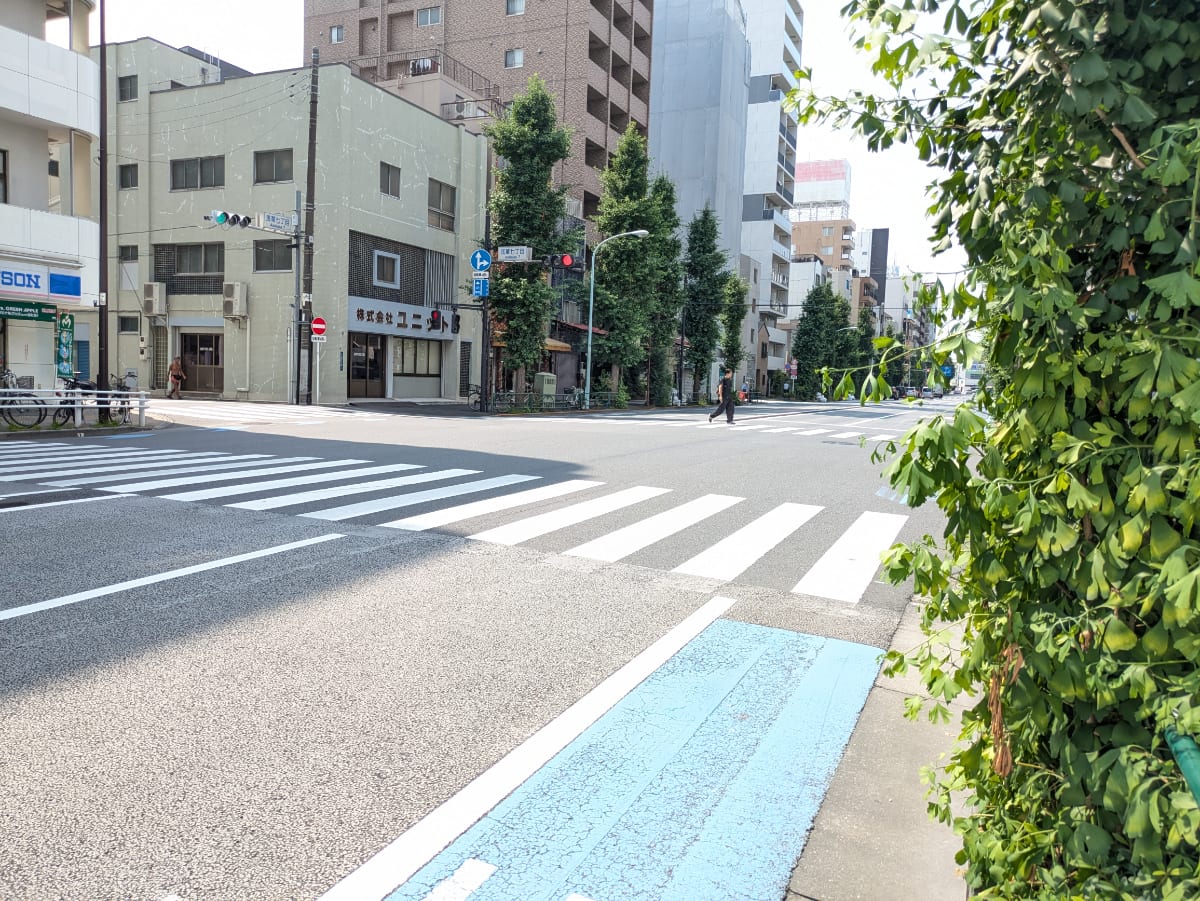v20251003033705/fresh/building/J00100490308_14