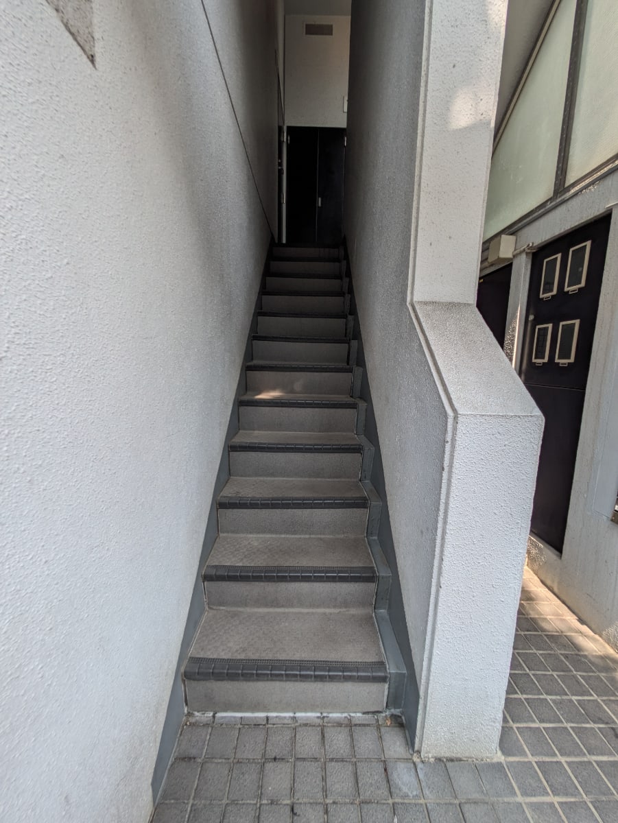 v20251003033705/fresh/building/J00100490308_4