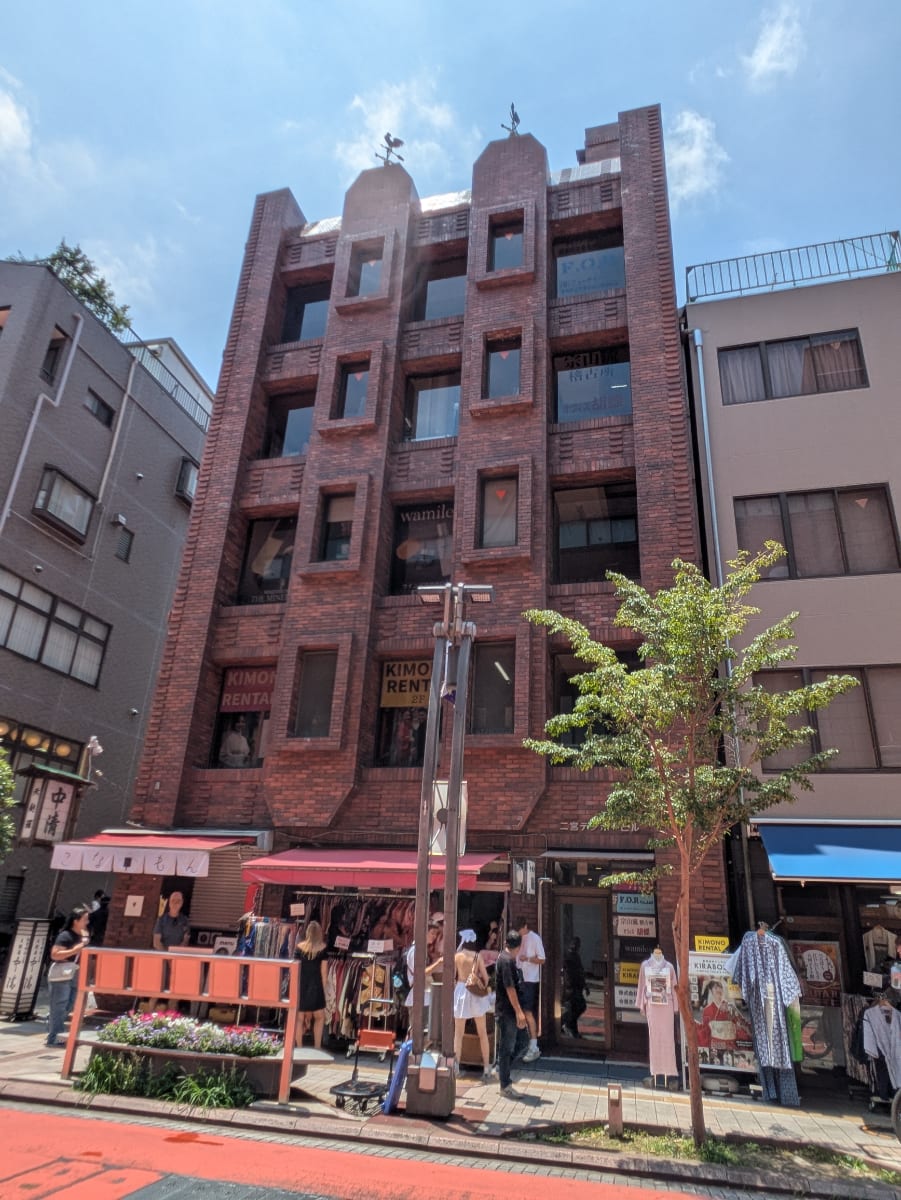 v20251003033705/fresh/building/J00100502139_8