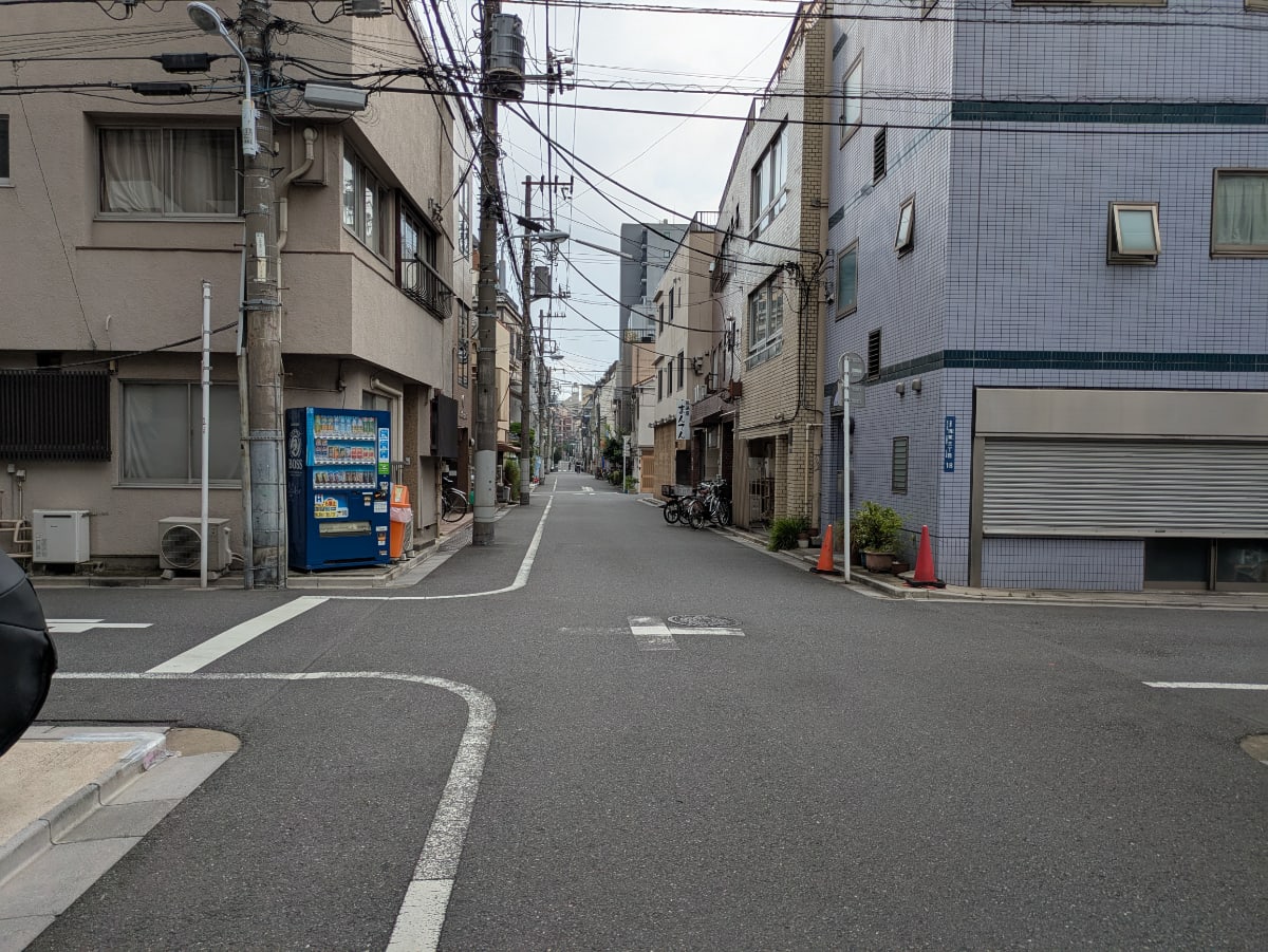 v20251003033705/fresh/building/J00100509748_12