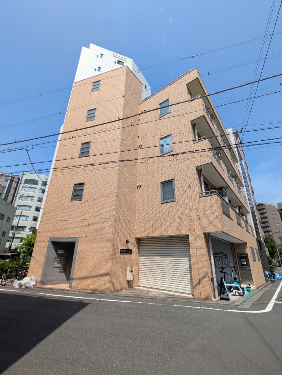 v20251003033705/fresh/building/J00100510821_7
