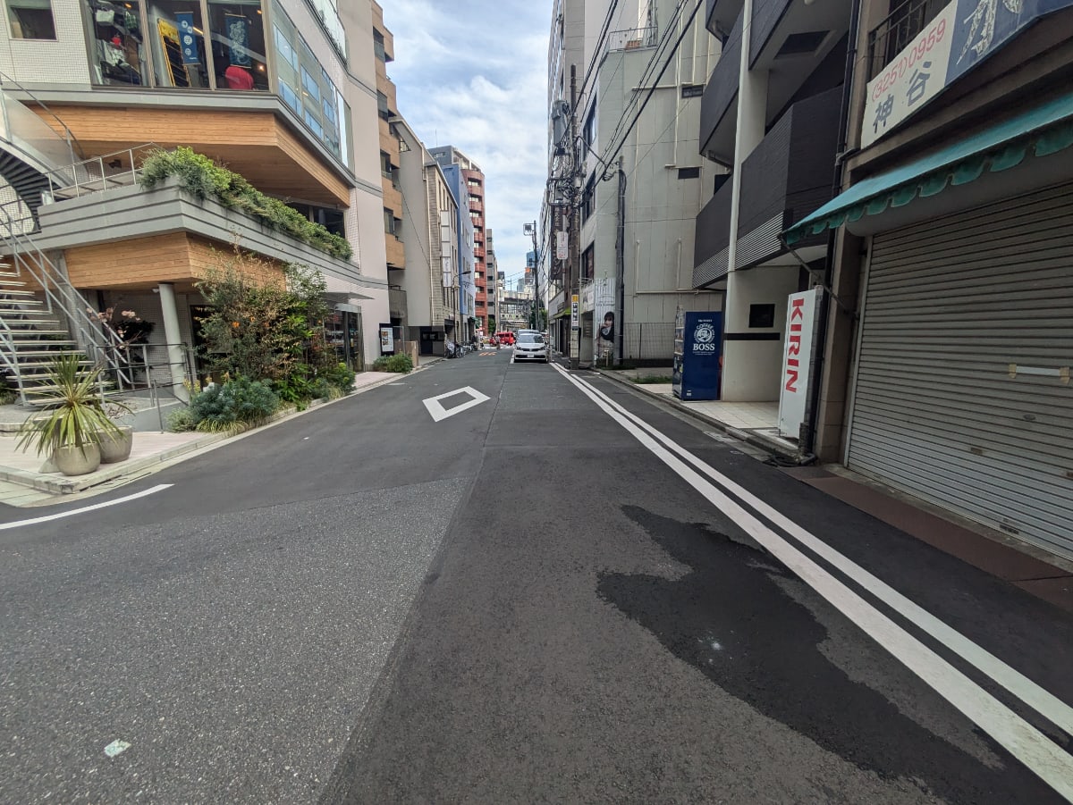 v20251003033705/fresh/building/J00100612000_11