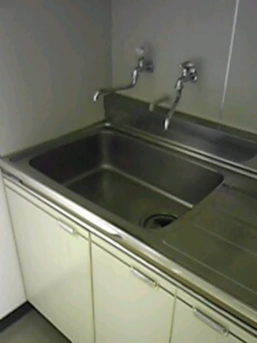 v20251003150706/fresh/building/J00100374369_8