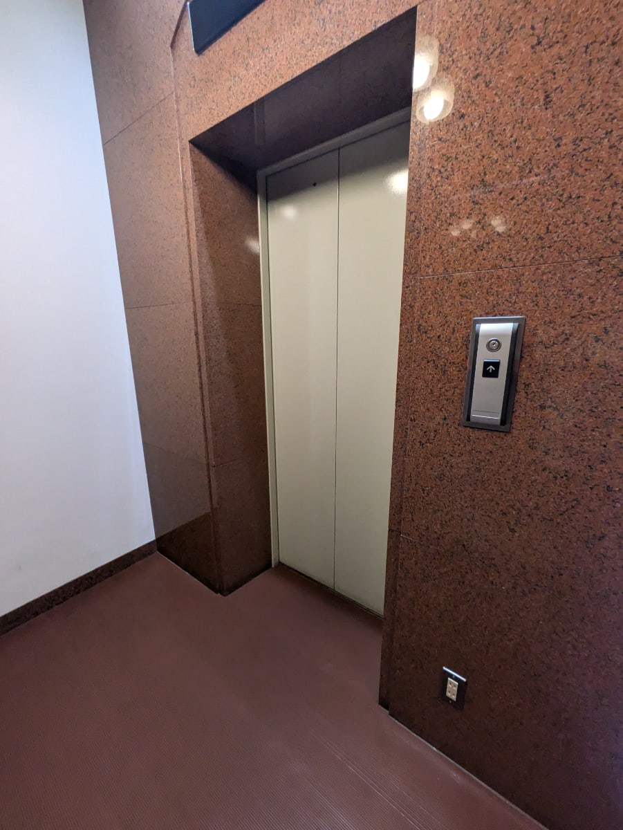 v20251003150706/fresh/building/J00100376596_4