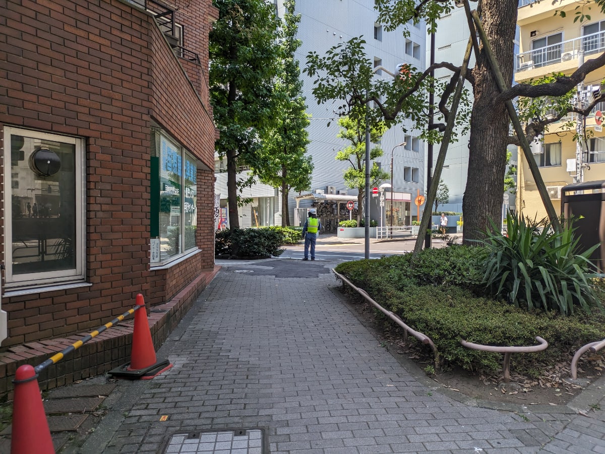 v20251003150706/fresh/building/J00100377500_2