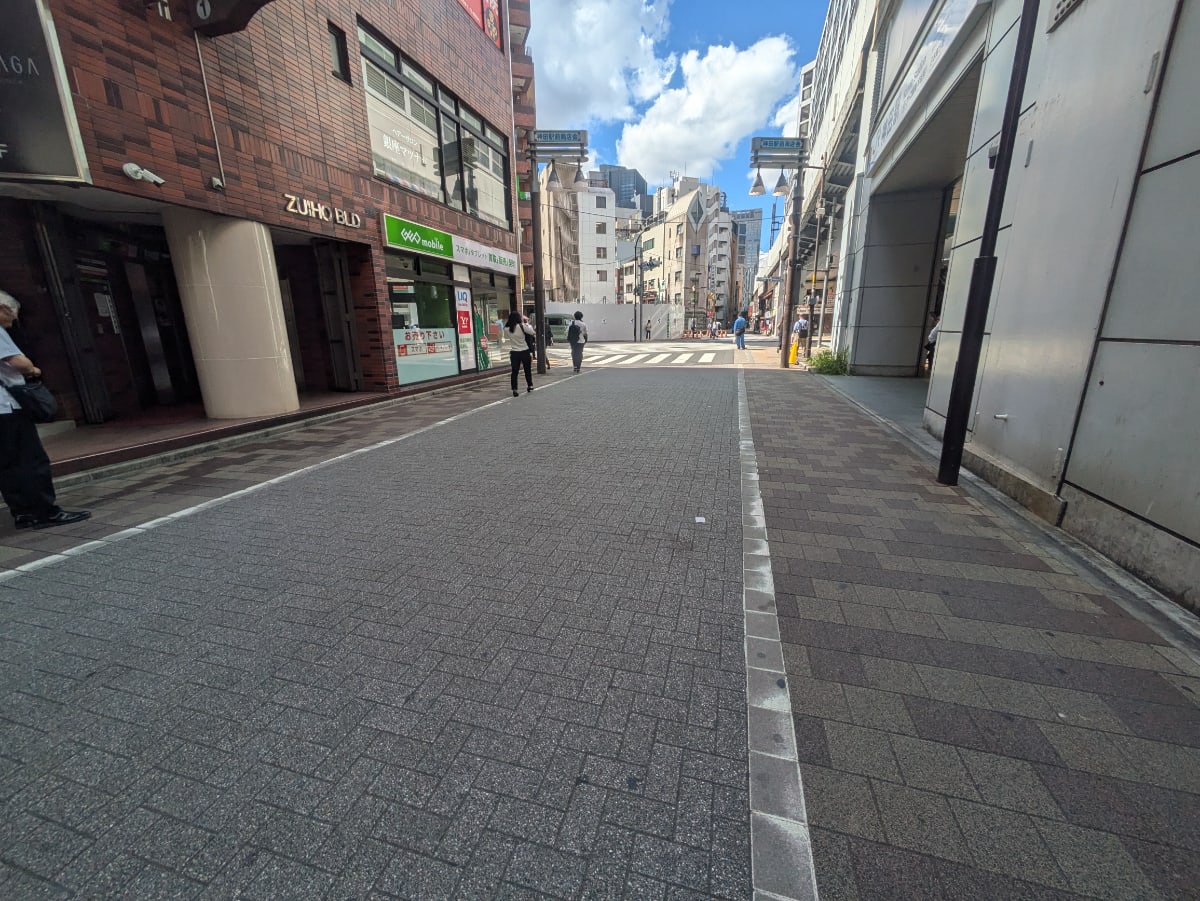 v20251003150706/fresh/building/J00100377732_11