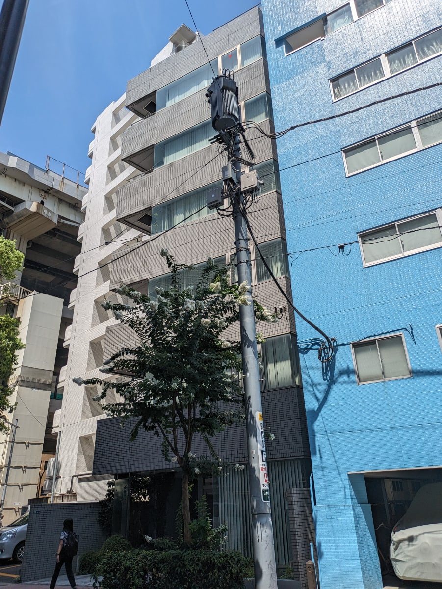 v20251003150706/fresh/building/J00100379996_5