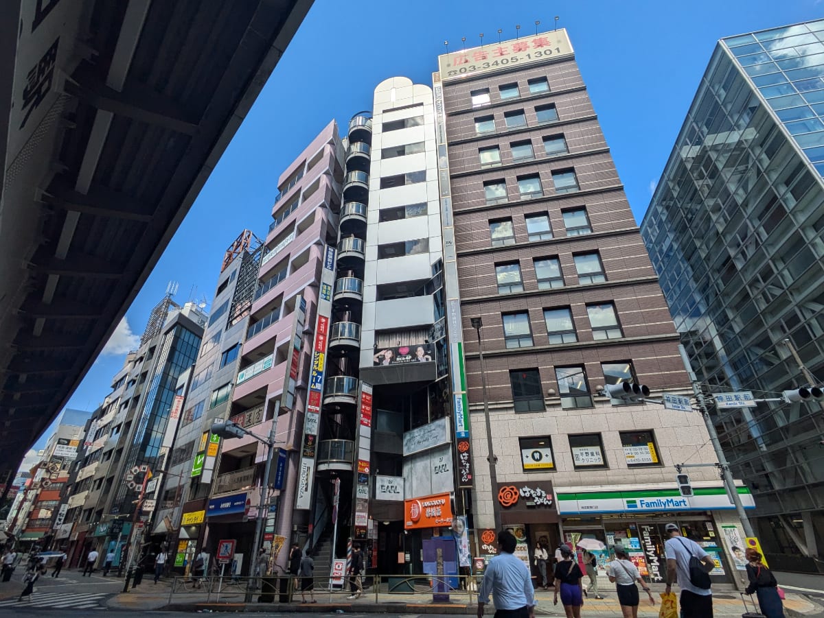 v20251003150706/fresh/building/J00100381789_6
