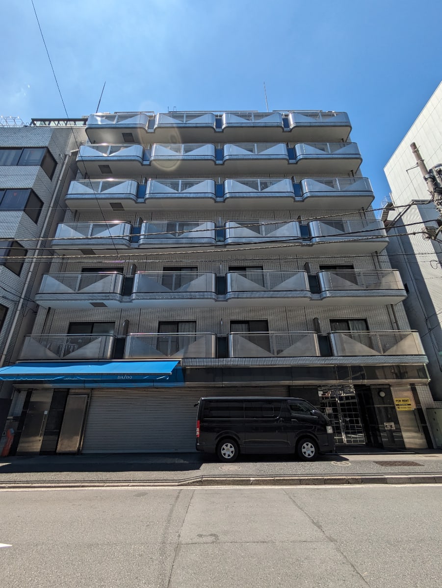 v20251003150706/fresh/building/J00100382920_6