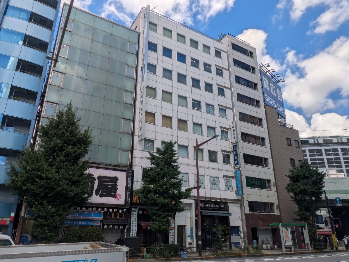 v20251003150706/fresh/building/J00100390723_6