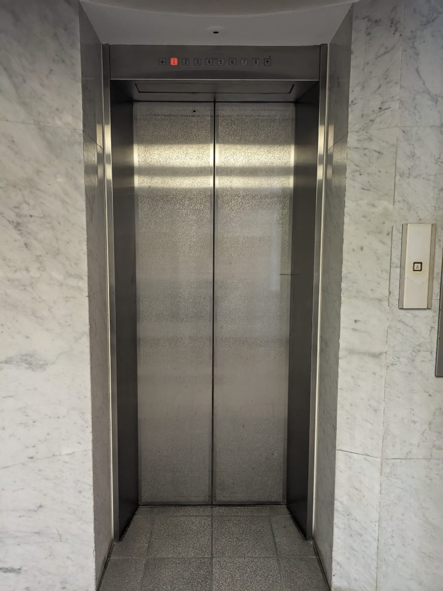 v20251003150706/fresh/building/J00100392985_4