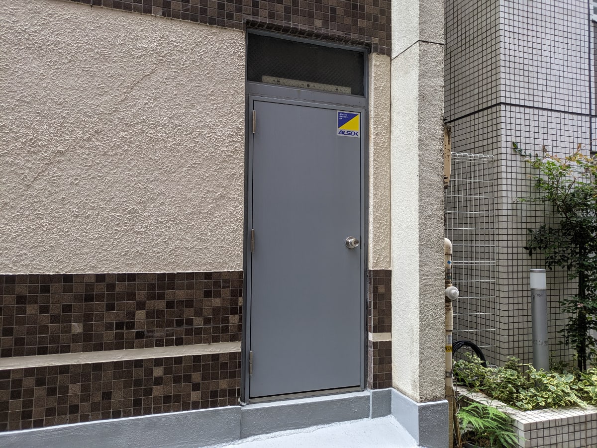 v20251003150706/fresh/building/J00100393307_10