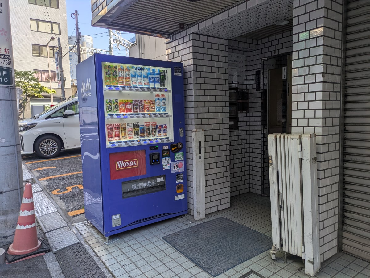 v20251003150706/fresh/building/J00100394779_11