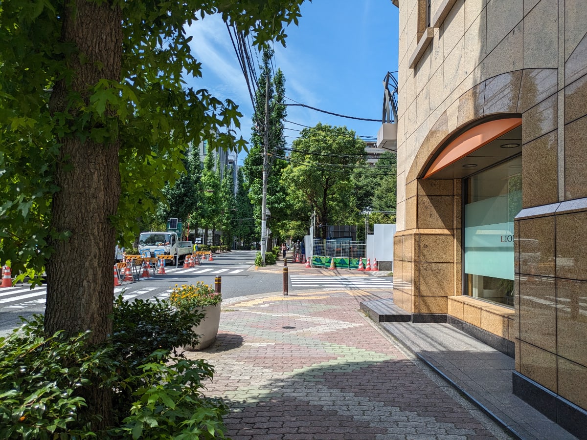 v20251003150706/fresh/building/J00100407833_2