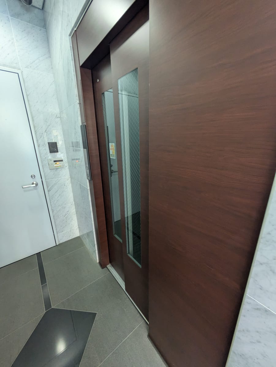 v20251003150706/fresh/building/J00100408123_4