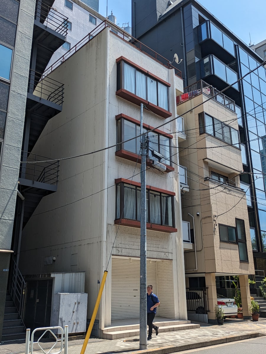 v20251003150706/fresh/building/J00100418679_7