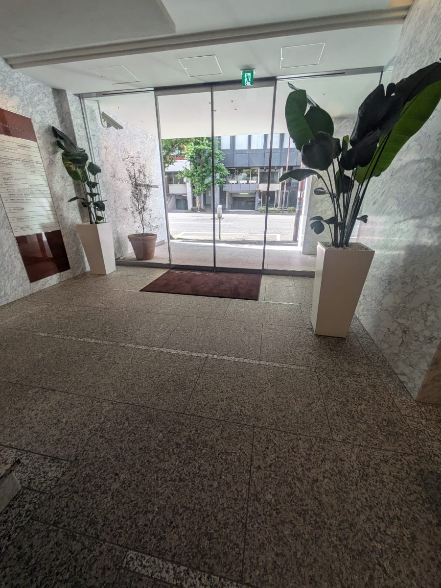 v20251003150706/fresh/building/J00100419514_26