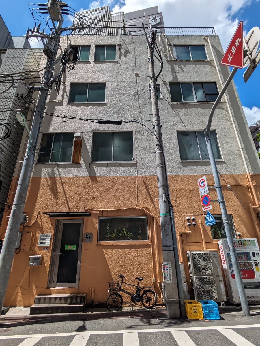 v20251003150706/fresh/building/J00100421256_8