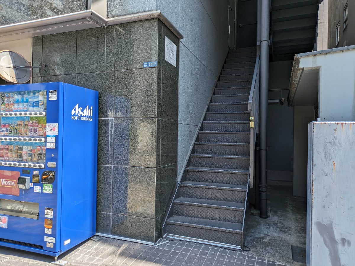 v20251003150706/fresh/building/J00100506395_10