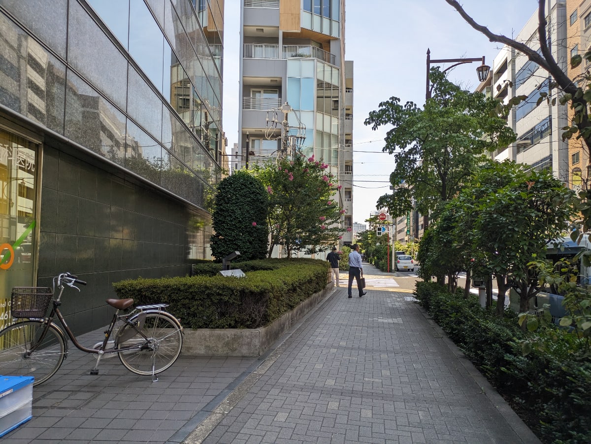 v20251003150706/fresh/building/J00100506395_17