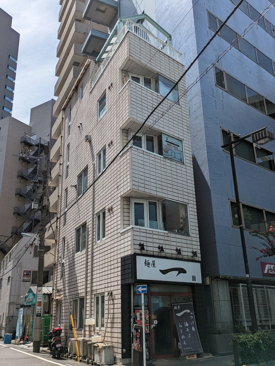v20251003150706/fresh/building/J00100610042_1