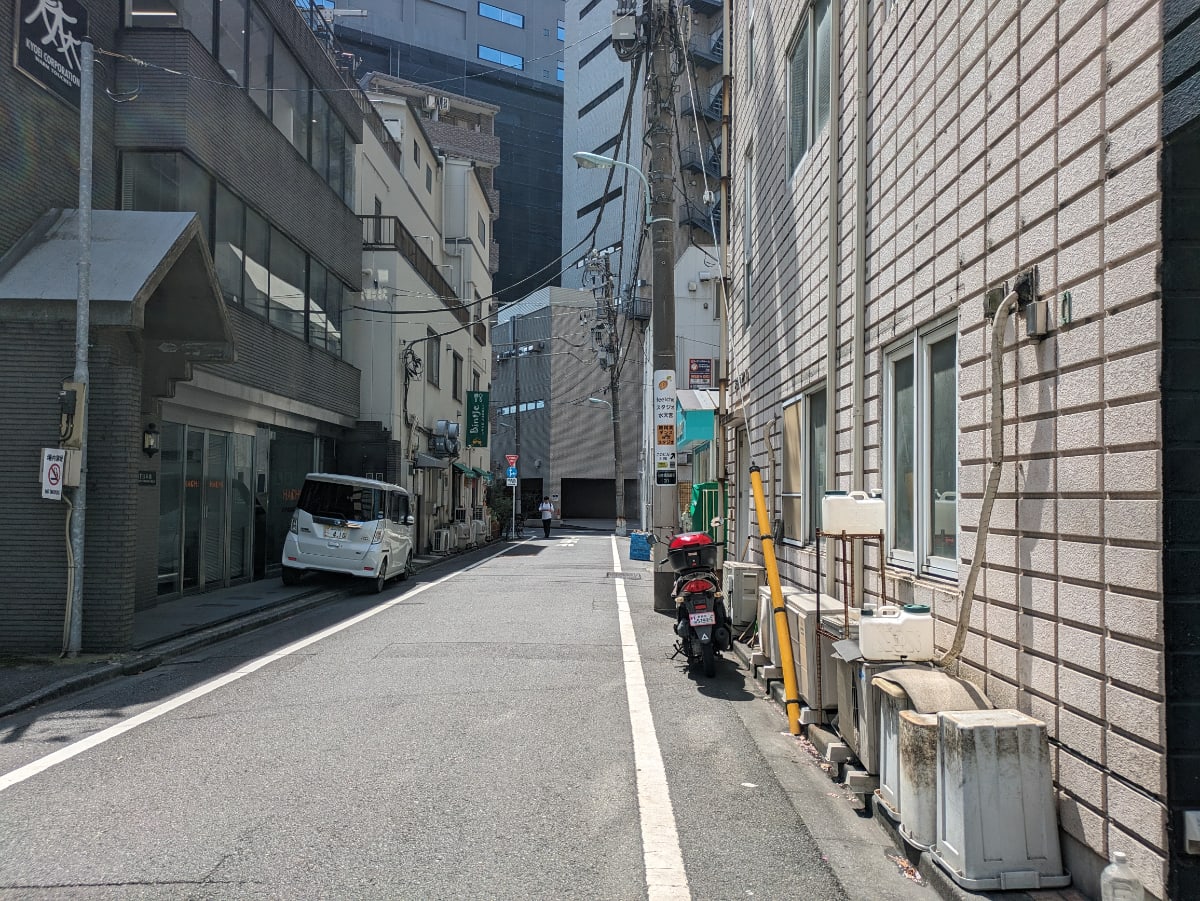 v20251003150706/fresh/building/J00100610042_14