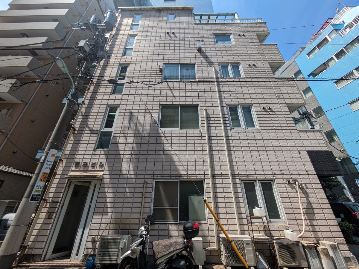v20251003150706/fresh/building/J00100610042_8