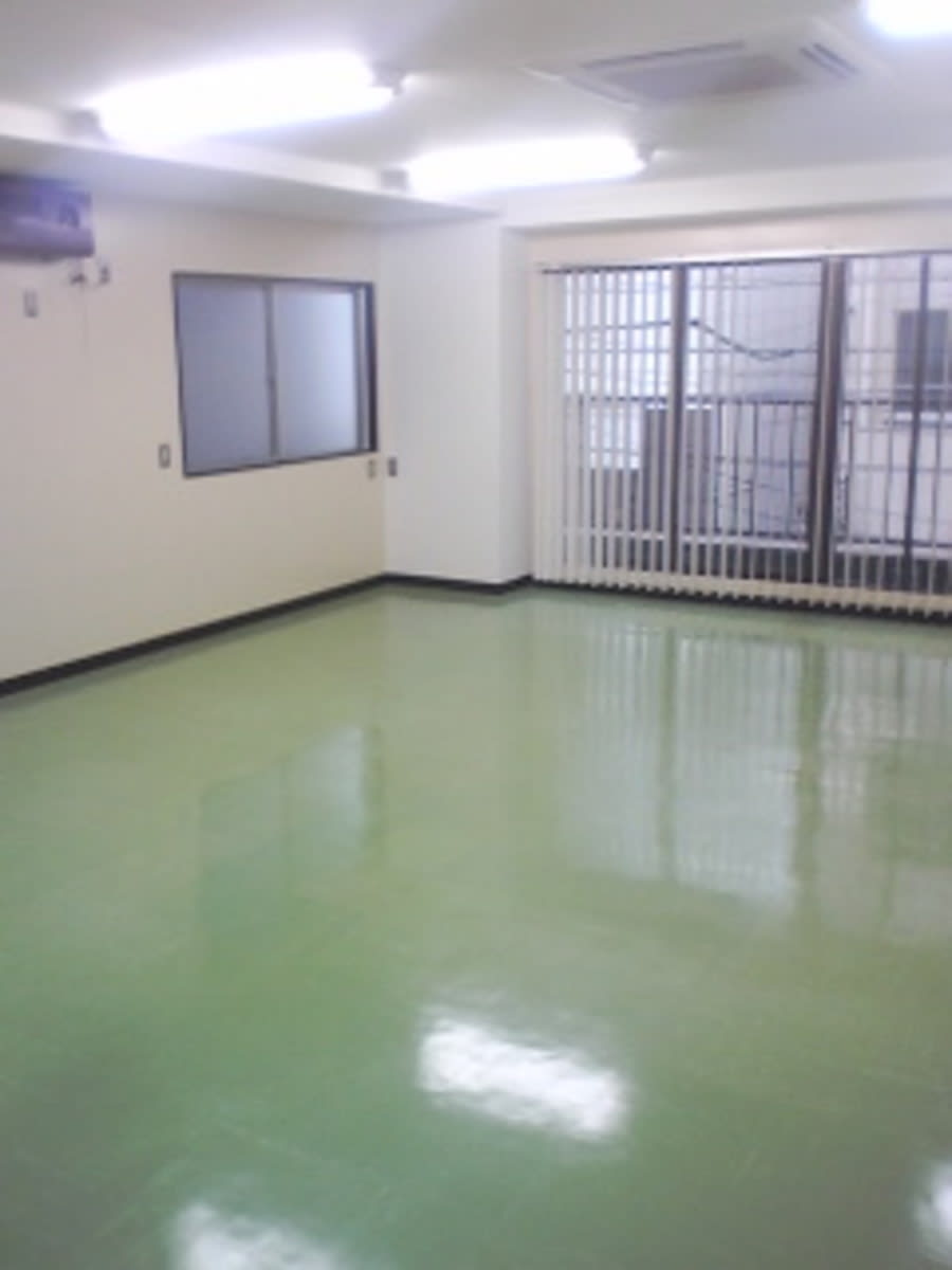 v20251006150705/fresh/building/J00100358744_5