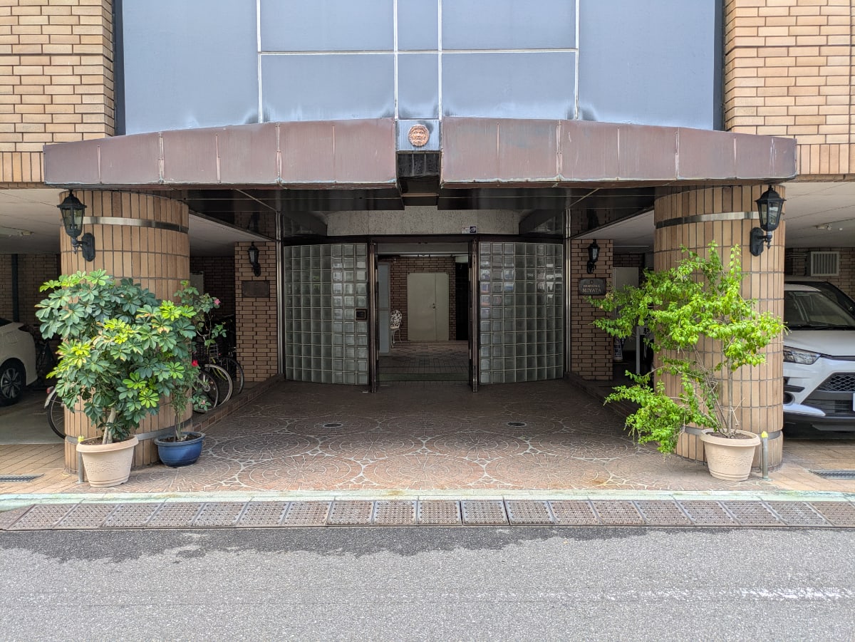 v20251006150705/fresh/building/J00100364554_3