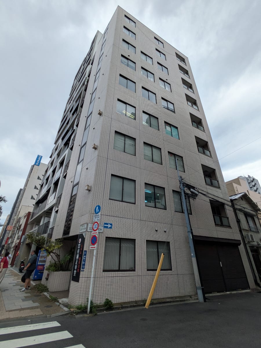 v20251006150705/fresh/building/J00100365093_10