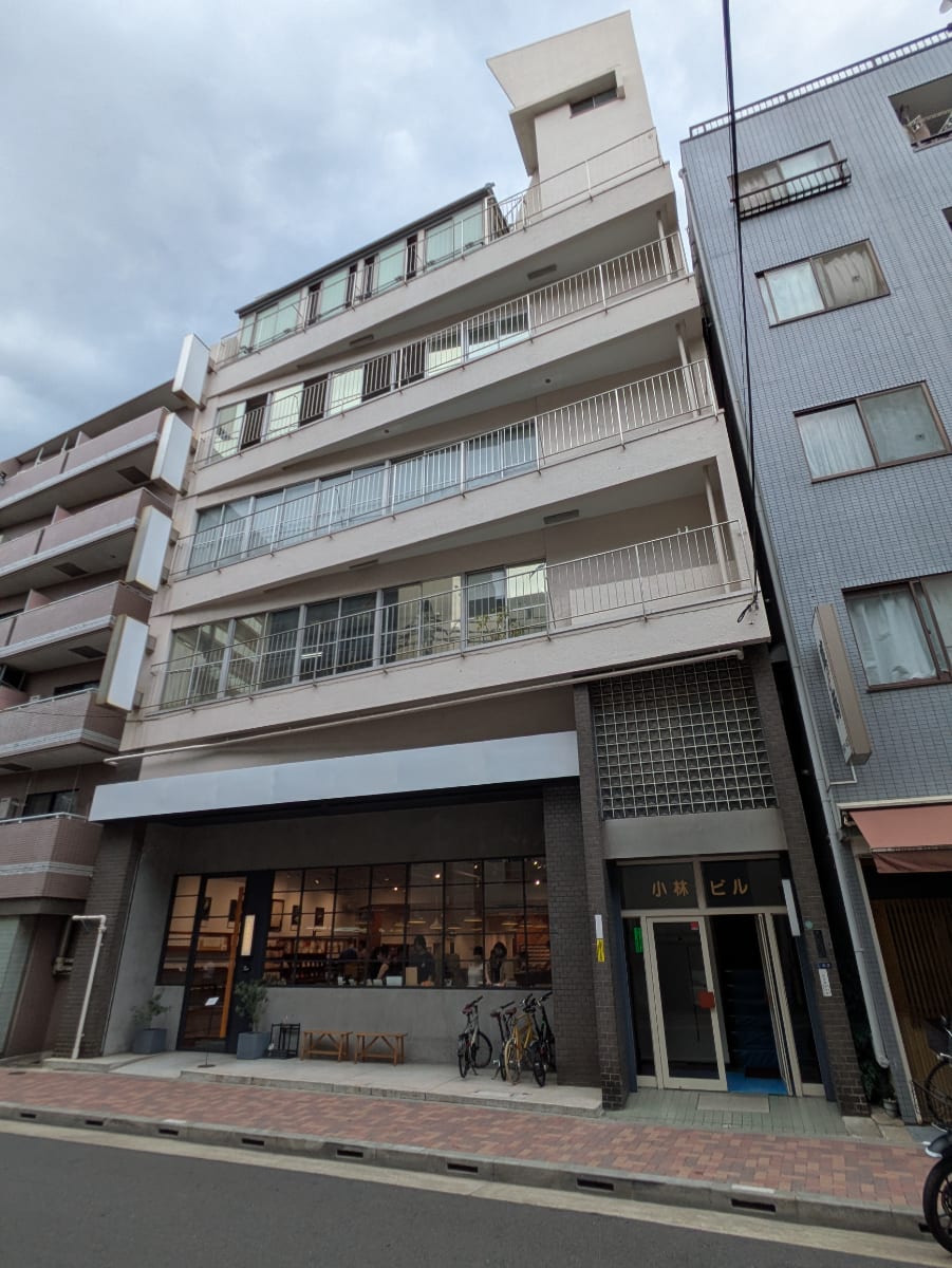 v20251006150705/fresh/building/J00100366988_5