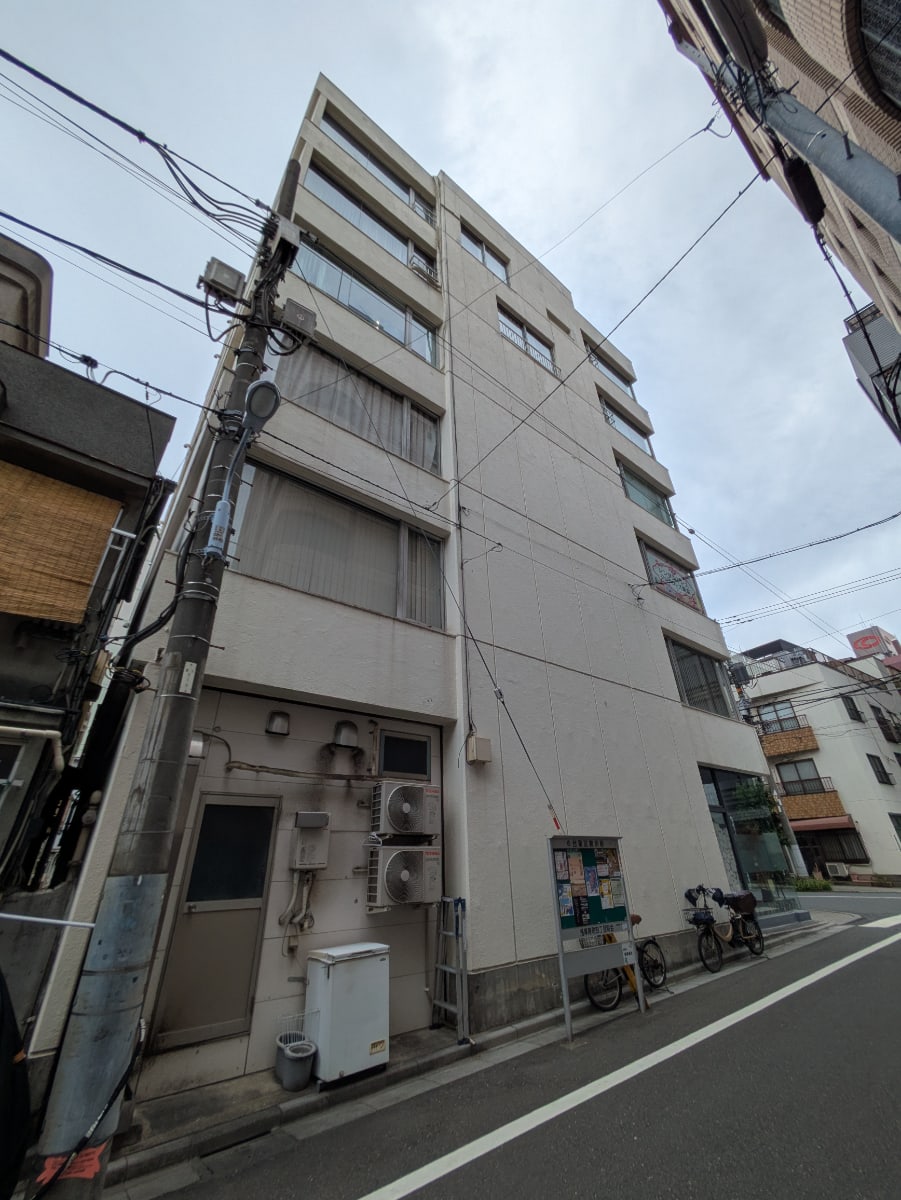 v20251006150705/fresh/building/J00100369832_10