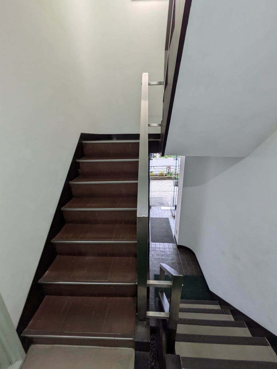 v20251006150705/fresh/building/J00100369832_14
