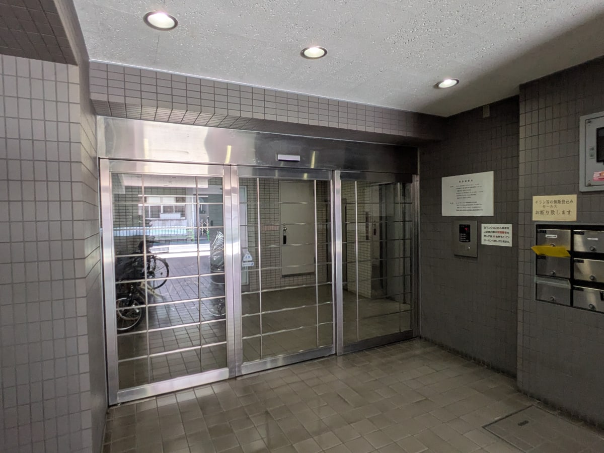 v20251006150705/fresh/building/J00100372032_4