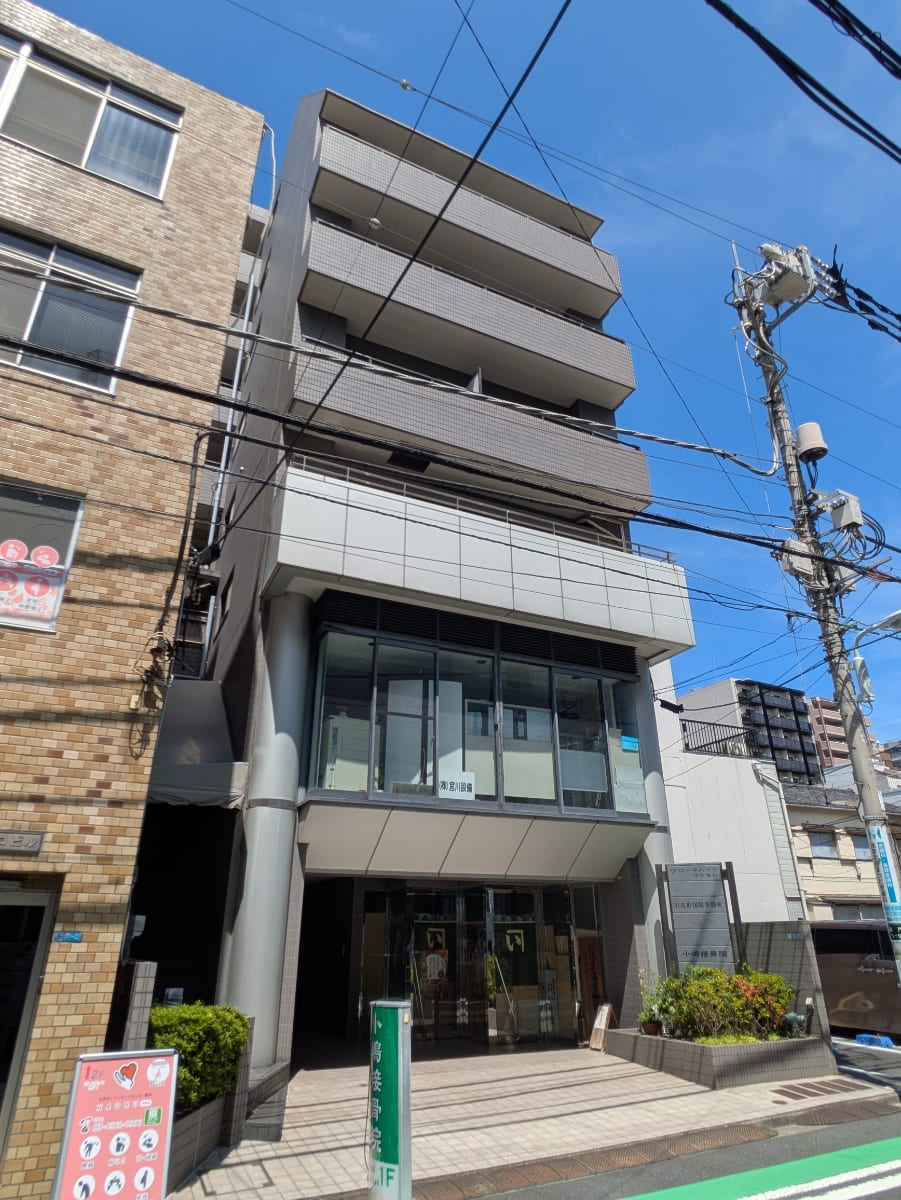 v20251006150705/fresh/building/J00100372032_8