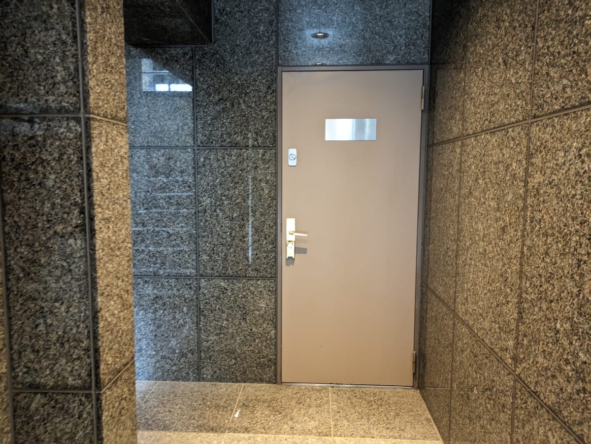 v20251006150705/fresh/building/J00100378024_9