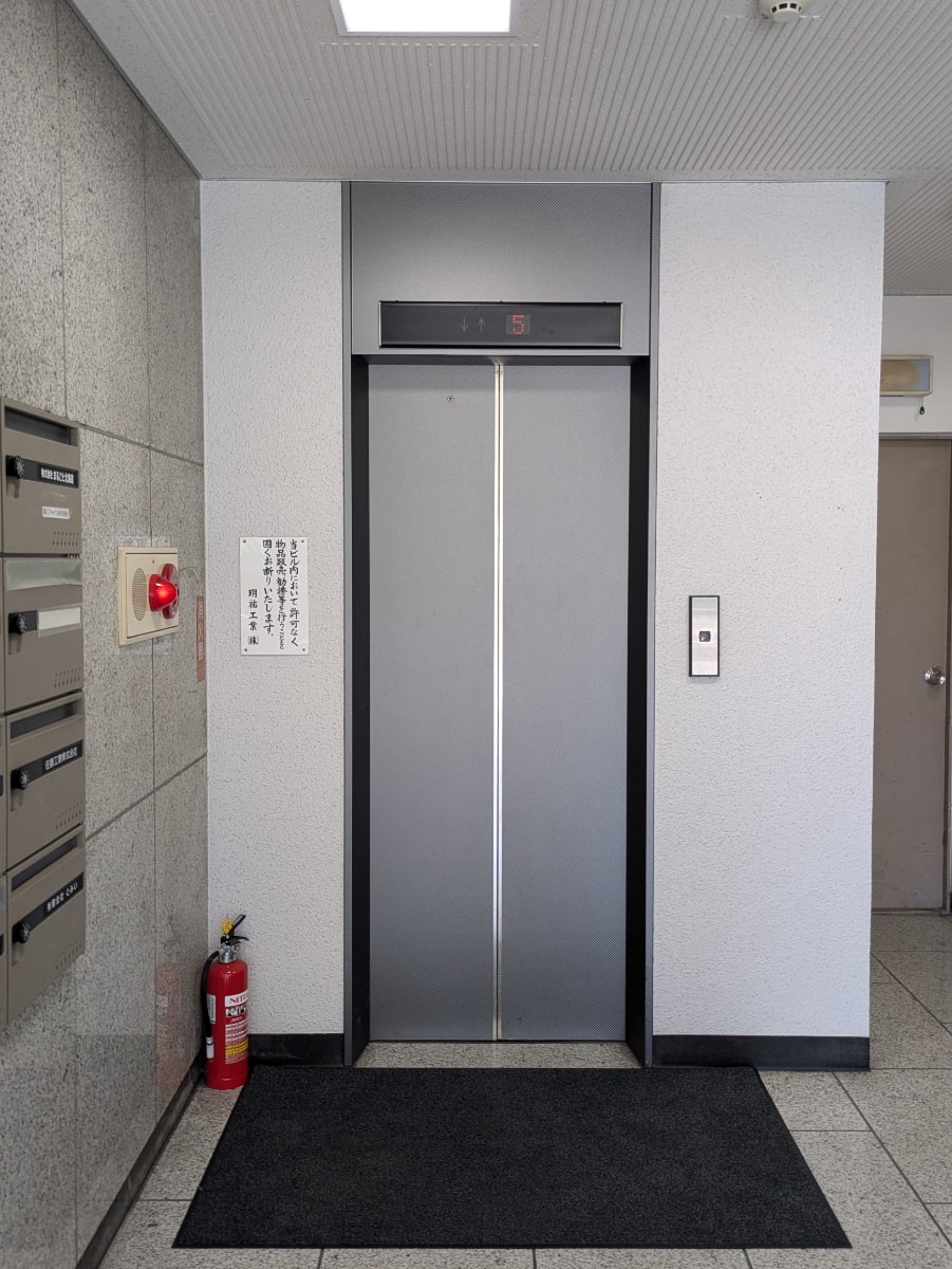 v20251006150705/fresh/building/J00100379125_4