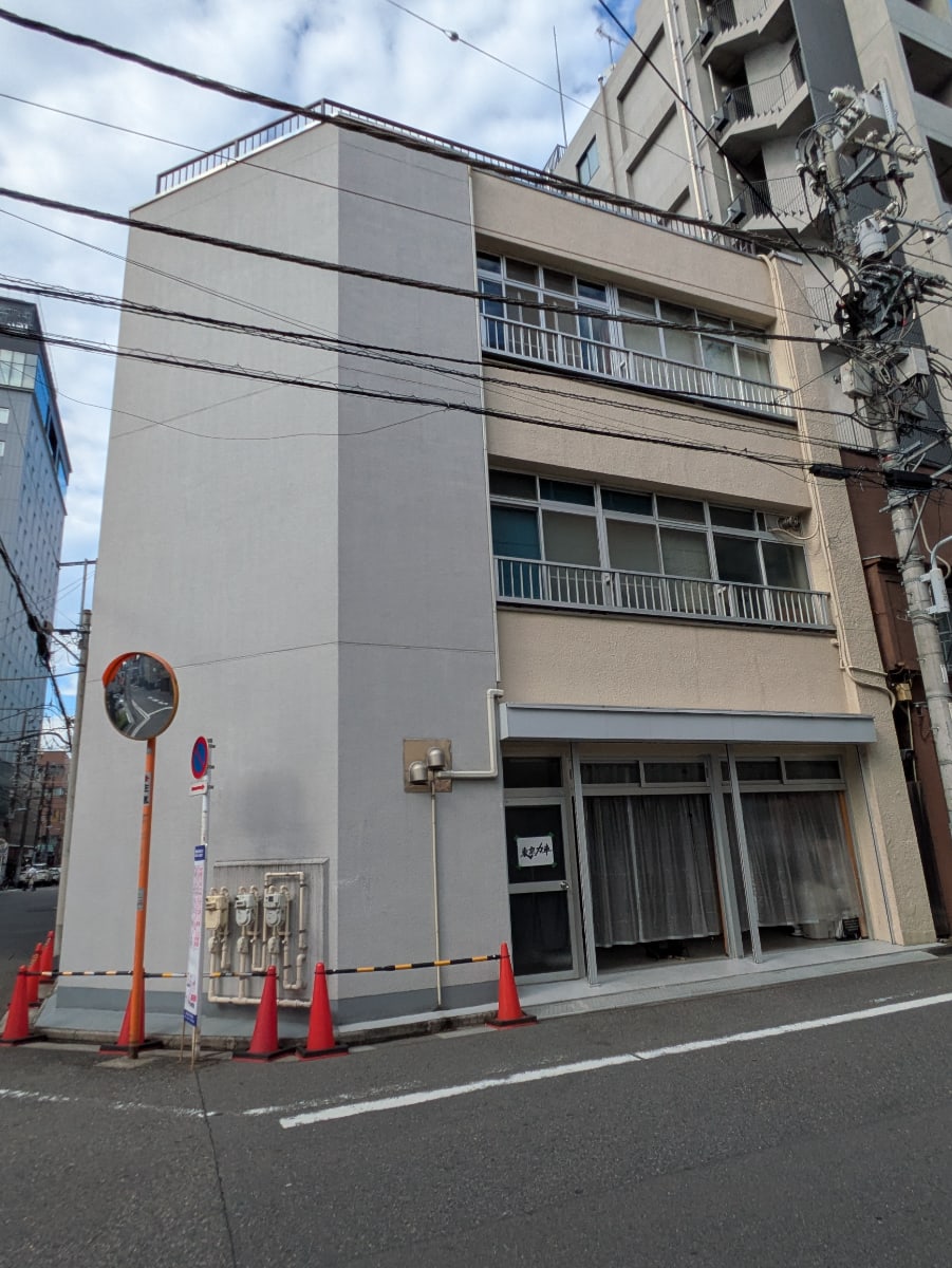 v20251006150705/fresh/building/J00100379128_6