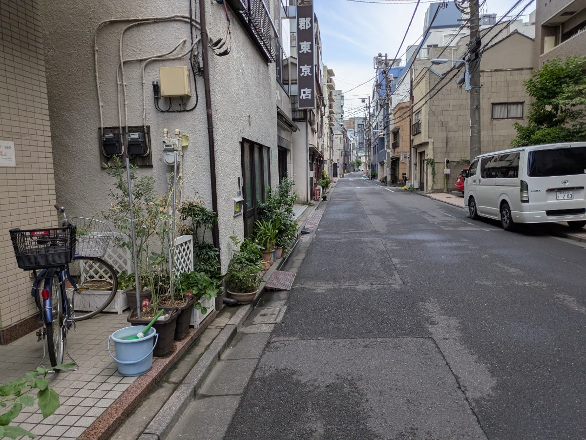 v20251006150705/fresh/building/J00100381190_2