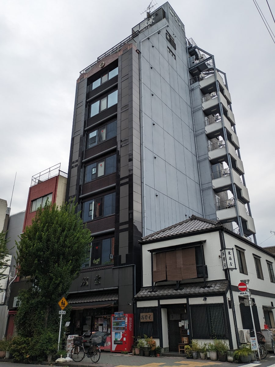 v20251006150705/fresh/building/J00100382165_6