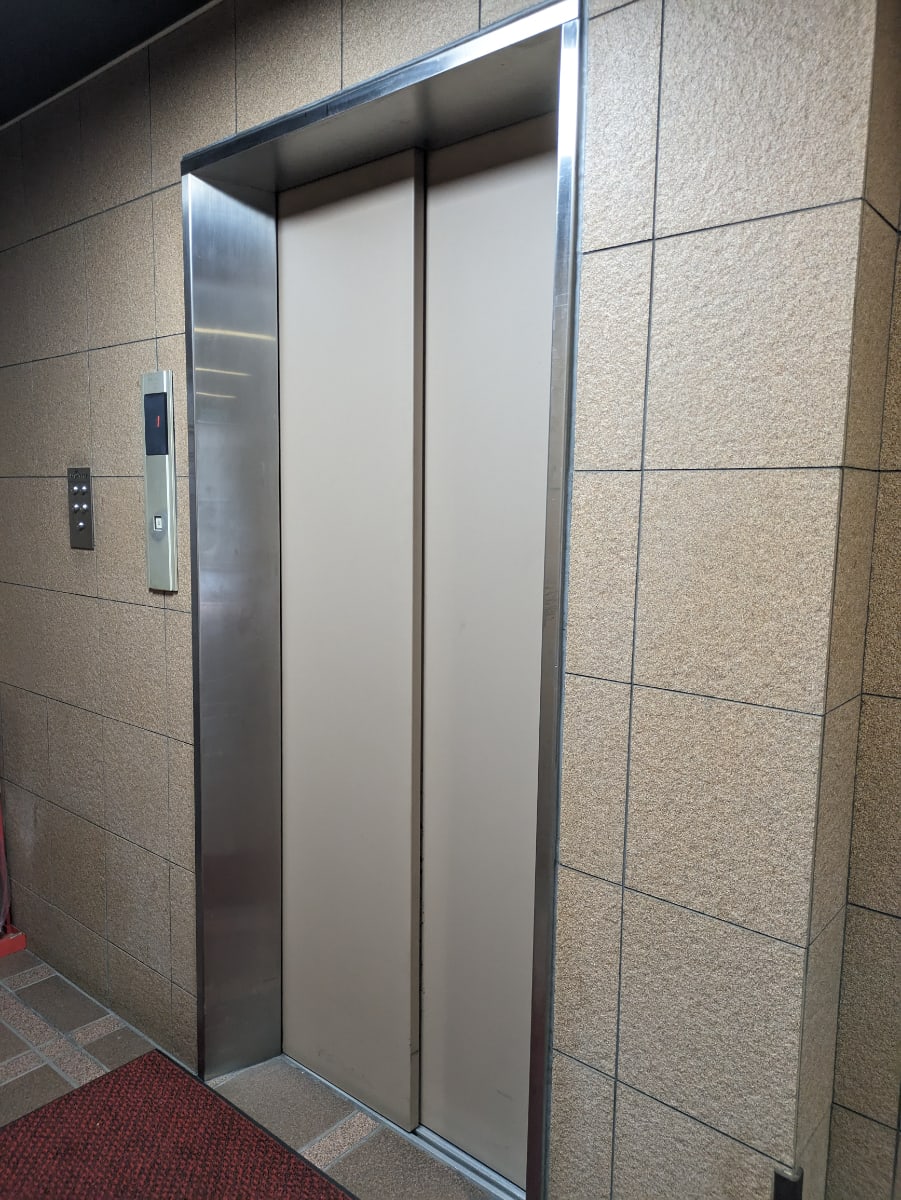 v20251006150705/fresh/building/J00100382196_4