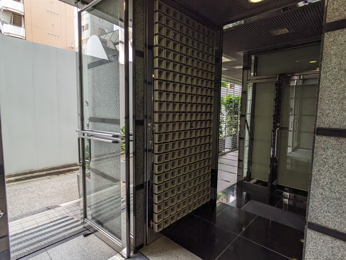 v20251006150705/fresh/building/J00100392529_15