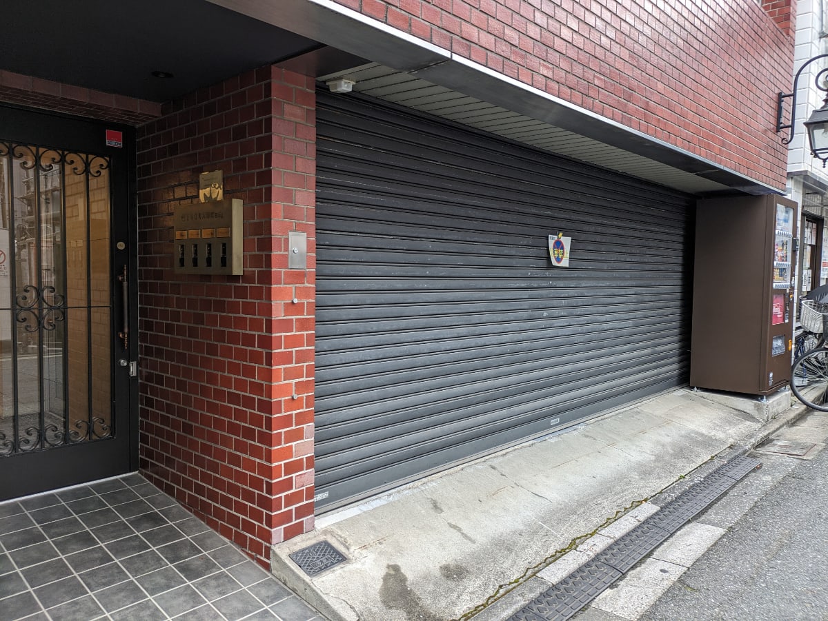 v20251006150705/fresh/building/J00100392704_7