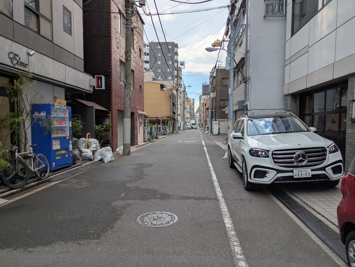 v20251006150705/fresh/building/J00100393069_10