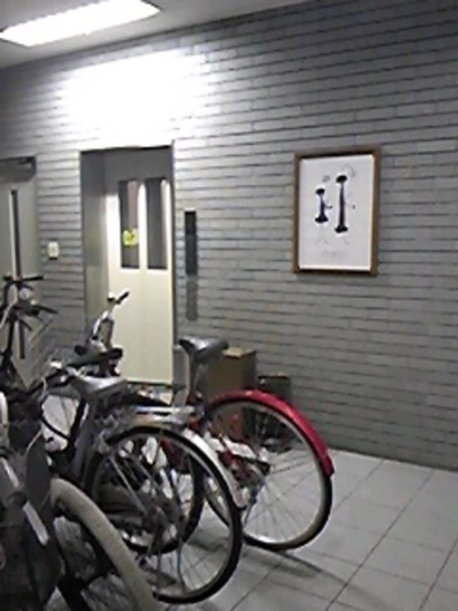 v20251006150705/fresh/building/J00100393069_4