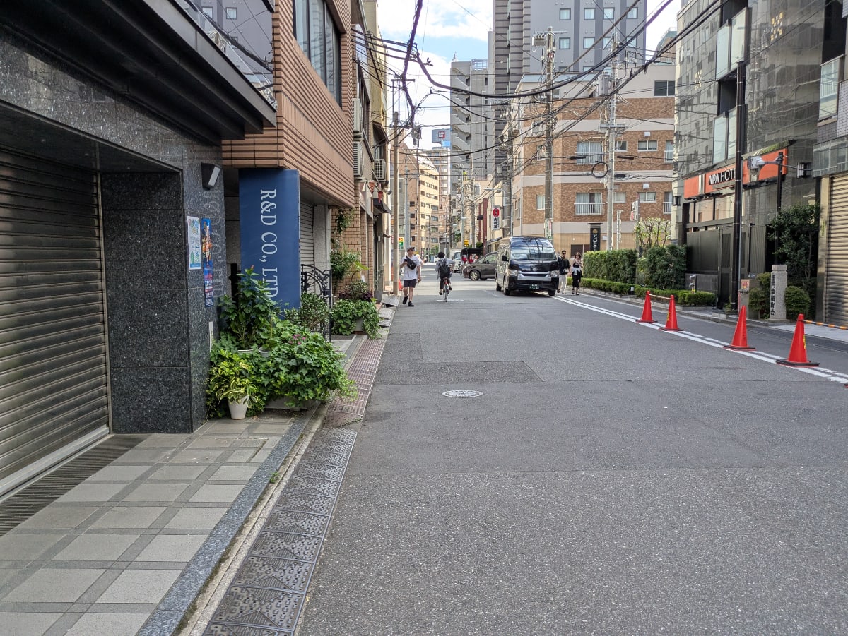 v20251006150705/fresh/building/J00100393562_2